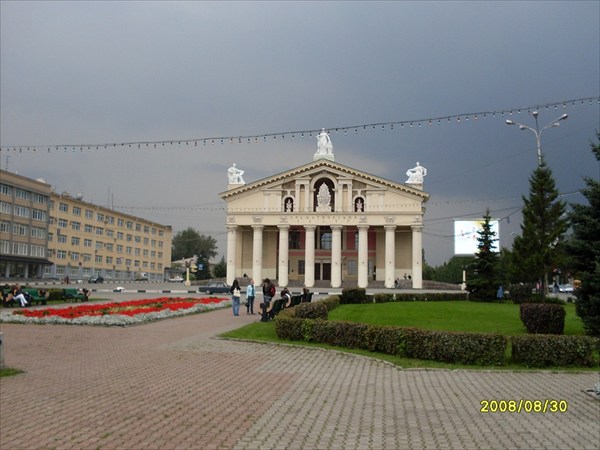 Театр в центре Нижнего Тагила